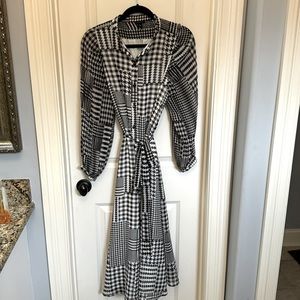 Ann Taylor women’s dress; size medium; belted